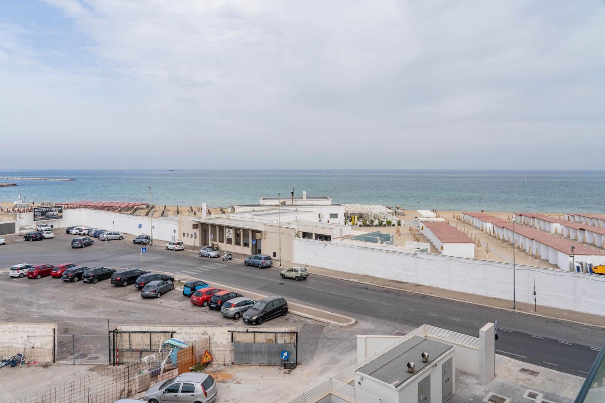 Palazzo Verdi Luxury Accomodation Bari Eksteriør billede