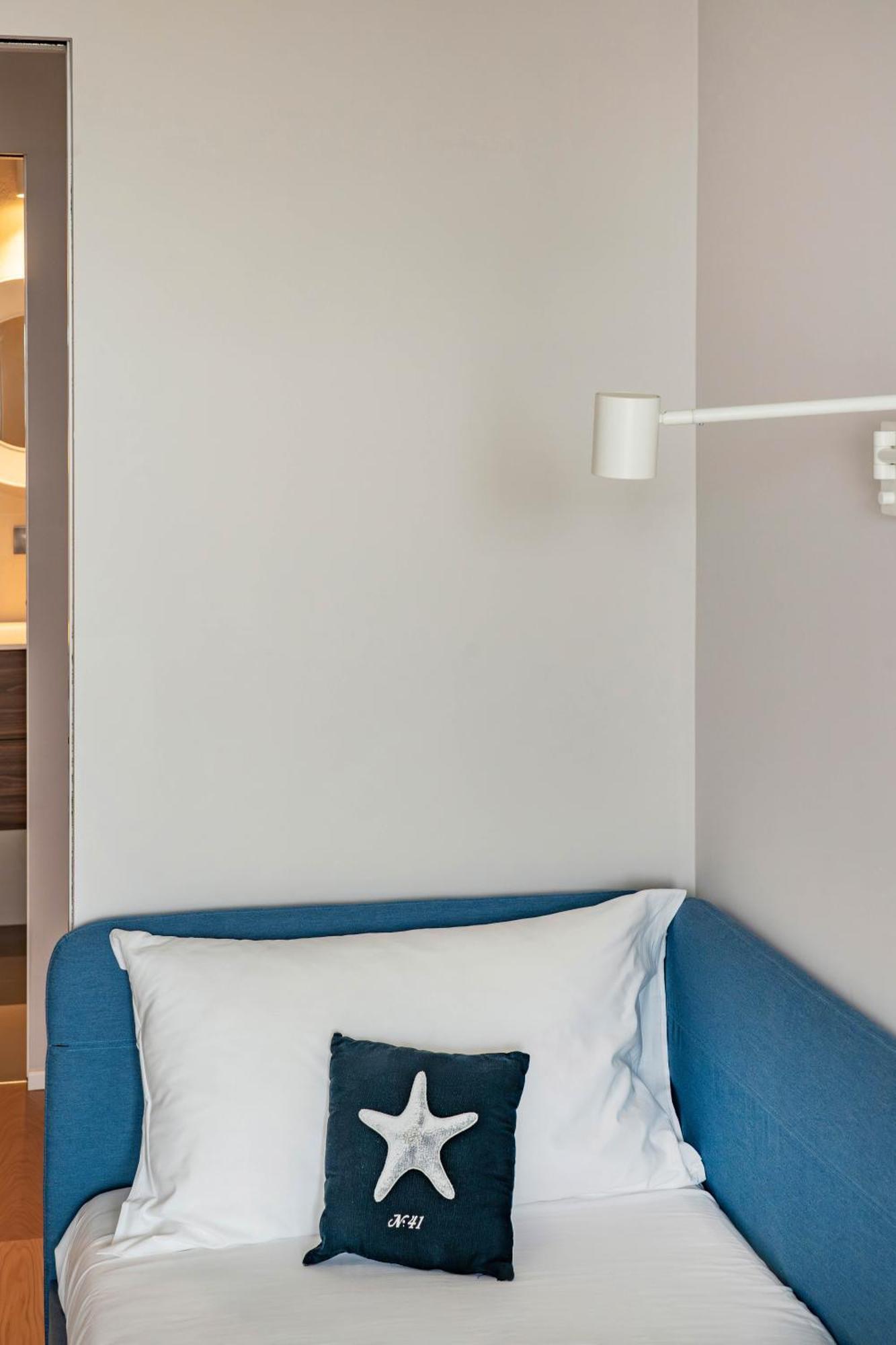 Palazzo Verdi Luxury Accomodation Bari Eksteriør billede